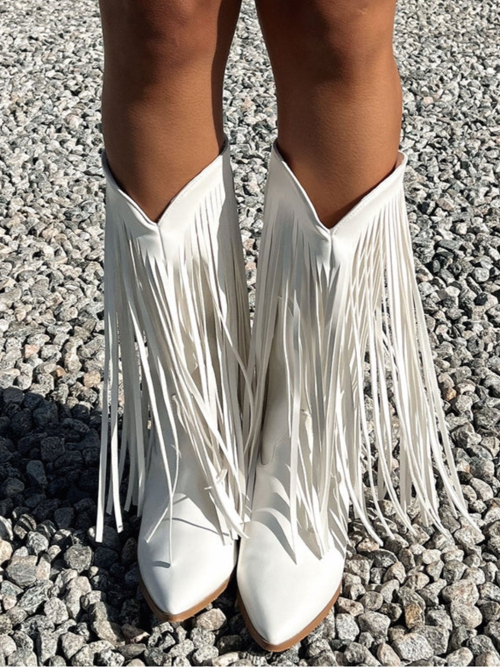 That’s So Fetch Western Fringe Knee-High Boots - White